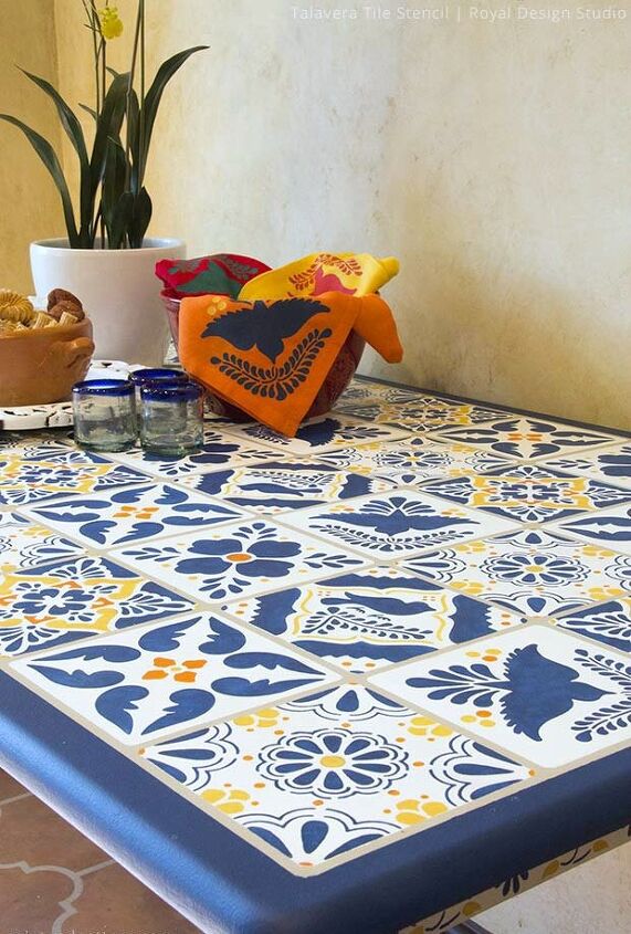 como estncil uma mesa de azulejos mexicanos talavera