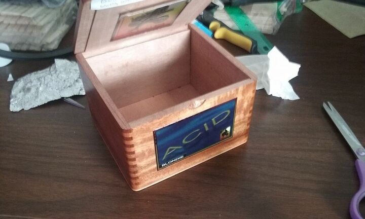 q no puedo decidir que hacer con estas cajas de puros de madera ideas, Esta es impresionante La caja est muy bien hecha y quiero reservarla para un proyecto especial De nuevo todas las ideas son bienvenidas