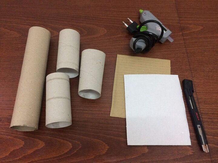 organizador de escritorio con rollos de papel higienico