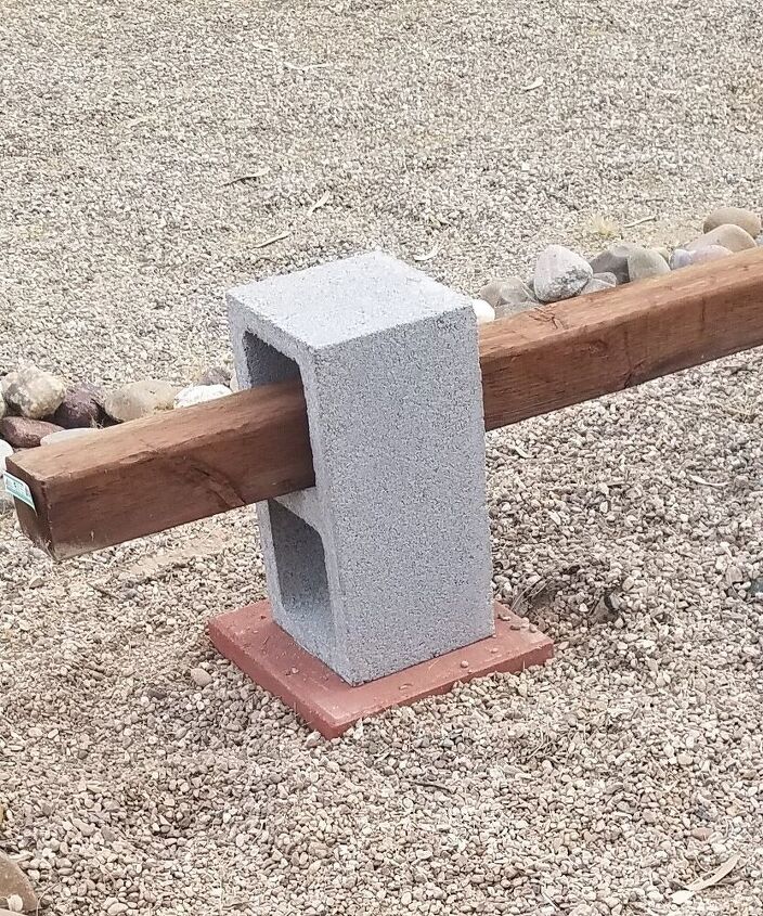 cerca de bloco de concreto com 4x4