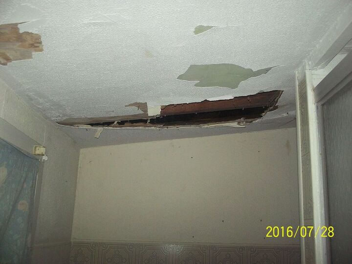 q vale esta casa mi tiempo y mi dinero, El techo del ba o se ha derrumbado por completo Qu es esto Esto es serio o un arreglo f cil