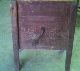 puede alguien identificar esta caja de manivela de madera de poca